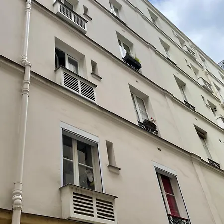De 35 M2 Au Pied De La Tour Eiffel Paris